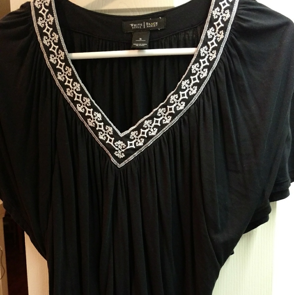 White House Black Market black and white top